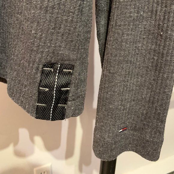 Tommy Hilfiger long-sleeve T-shirt  -  Men's Medium - Picture 5 of 10